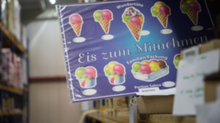 Eisschild bei der Gusto AG Eisschild bei der Gusto AG