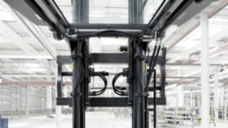 Integriertes Zinkenverstellgerät von Linde