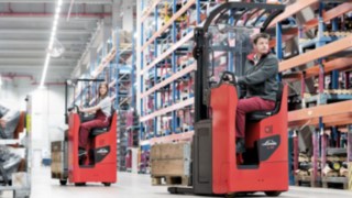 L14 R und T20 R von Linde Material Handling mit Fahrersitz