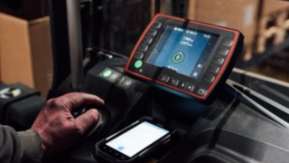Display des Object Warning System von Linde MH.
