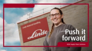 Meeting im Büro mit Mitarbeitern bei Linde Material Handling