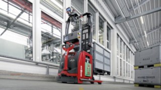 Linde L-MATIC HD im Einsatz bei Oechsler Linde L-MATIC HD im Einsatz bei Oechsler