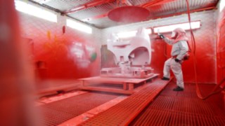 Mitarbeiter Lackiererei