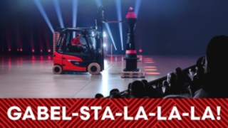 Keyvisual StaplerCup 2025: Staplerfahrer fährt Parcours in der LINDE MH ARENA Keyvisual StaplerCup 2025: Staplerfahrer fährt Parcours in der LINDE MH ARENA